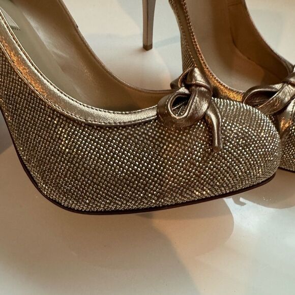Valentino Garavani Gold Sparkly Platform Pumps - Picture 6 of 8